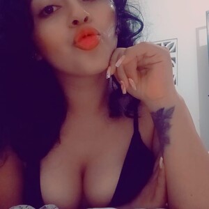 laurenhot94 avatar