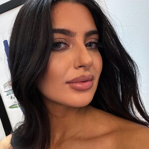 Ashleybadescu avatar