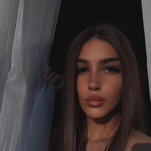 Kimivy33 avatar