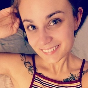 Ninacrowne avatar