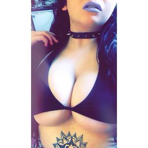 R0xxiLayn avatar