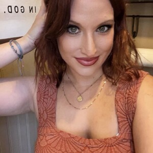 Redhead_siren avatar