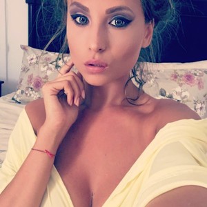 Carollyne_