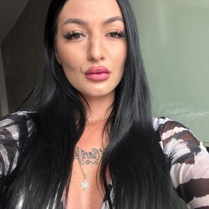 Arianatattoos