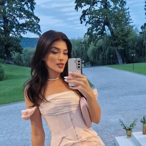Ayannaajoy avatar