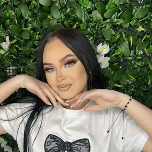 KairaPotts avatar