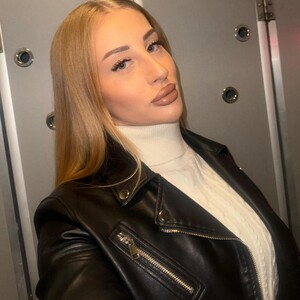 Mia_noir avatar