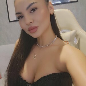 MistressMia