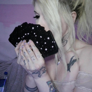 Lilithxoxrose avatar