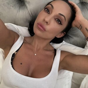 Girlboss avatar