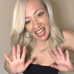 Hotblondeslut avatar