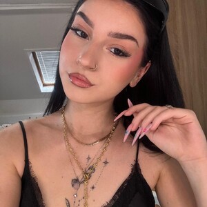 Sasha_blaze18 avatar