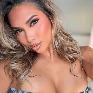 Exoticlilyxo avatar