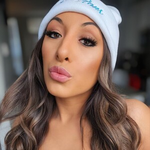 Karmen_savage