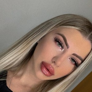 Megan_Ros