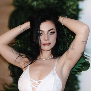 LadyAnyaa avatar