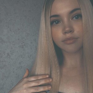 Ella_