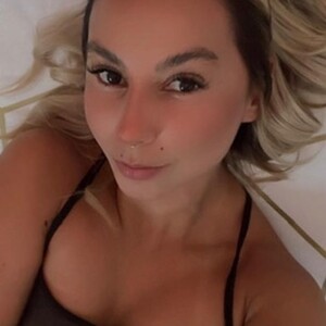 Lauravall avatar