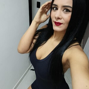 Lindsay_Lou