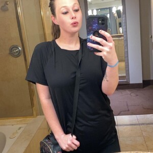 Lovelyjane99 avatar