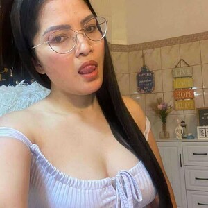 RedHOTPinay01