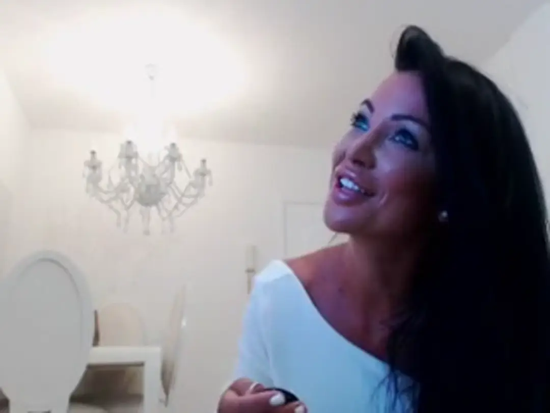 Keily22 show preview