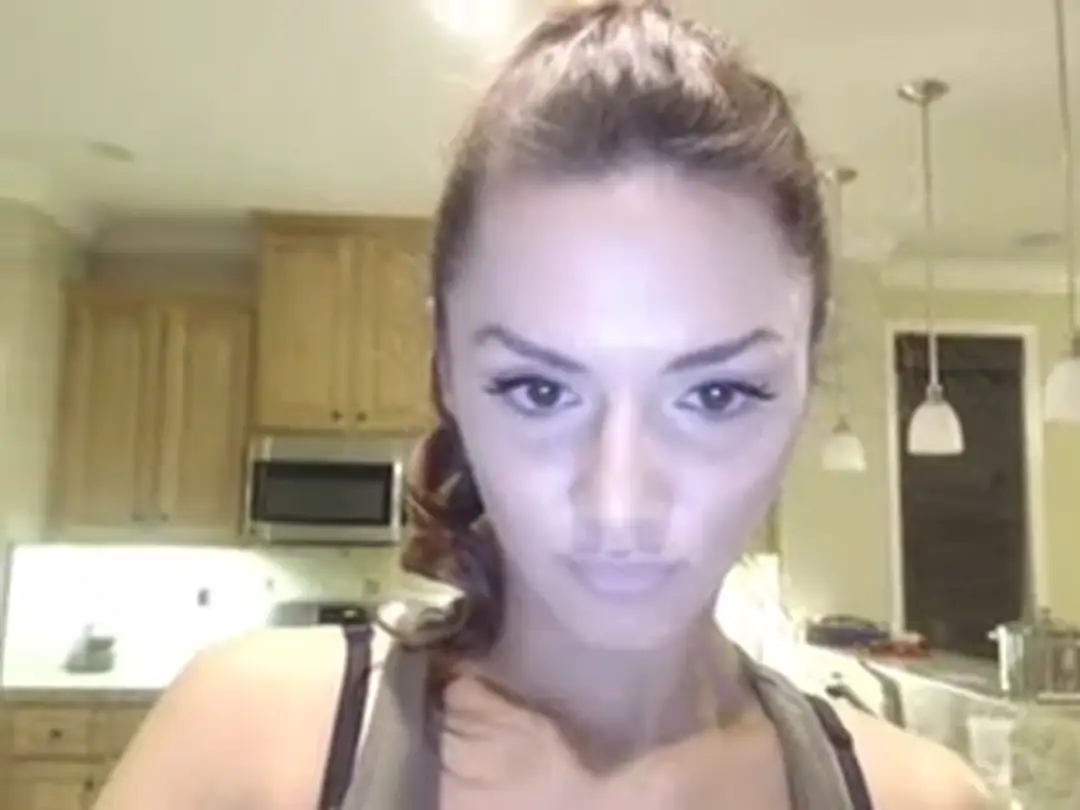 AaLiyah show preview