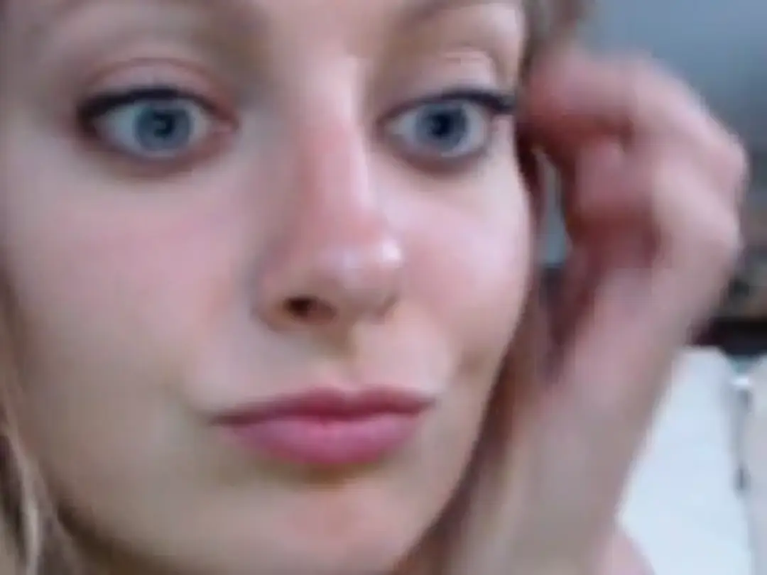 VeronicaOMG show preview