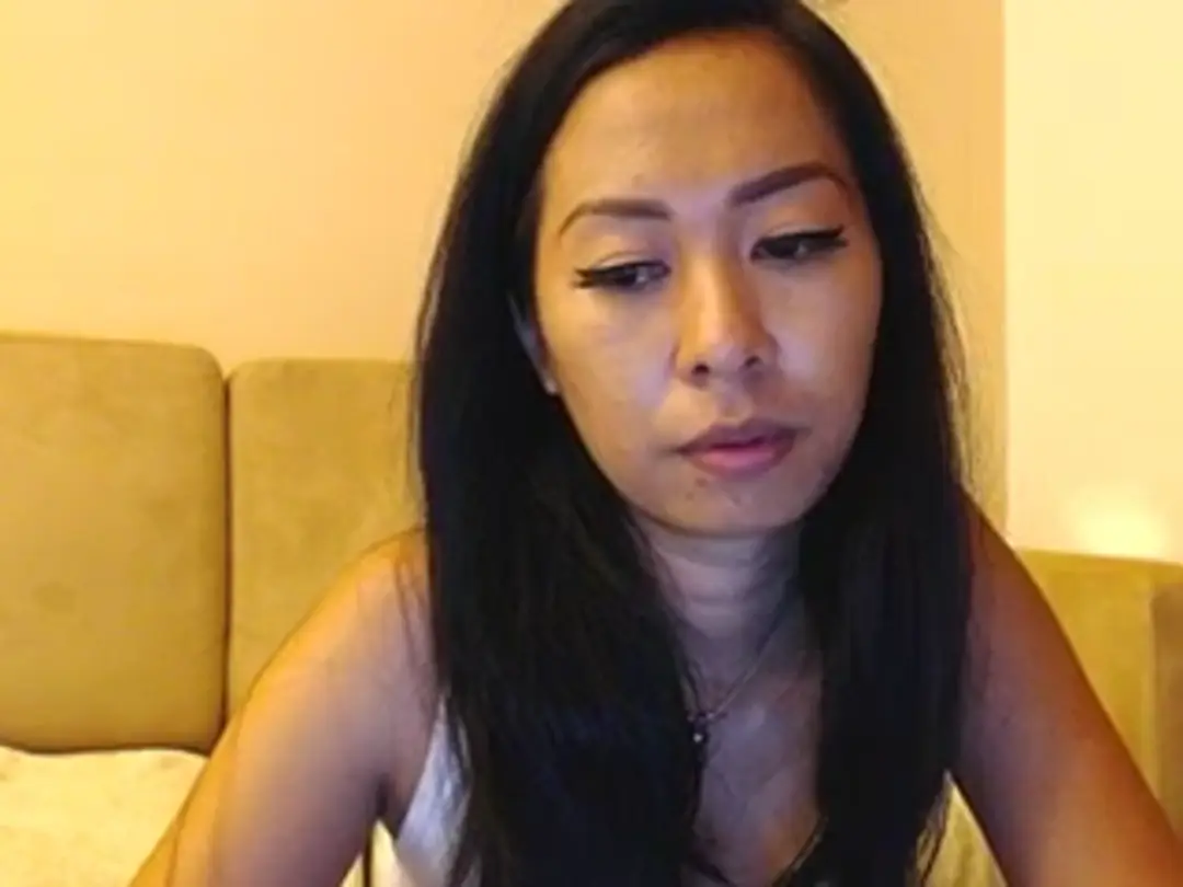 RedAsianApple show preview