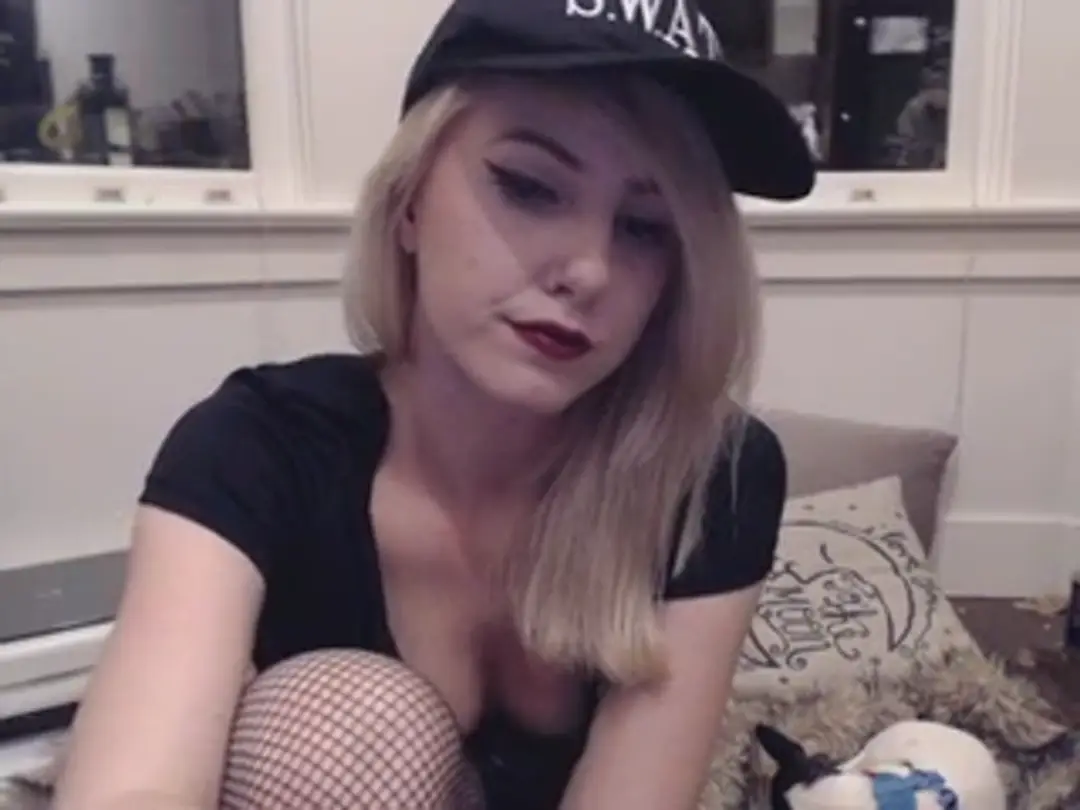 BellaMayxx show preview