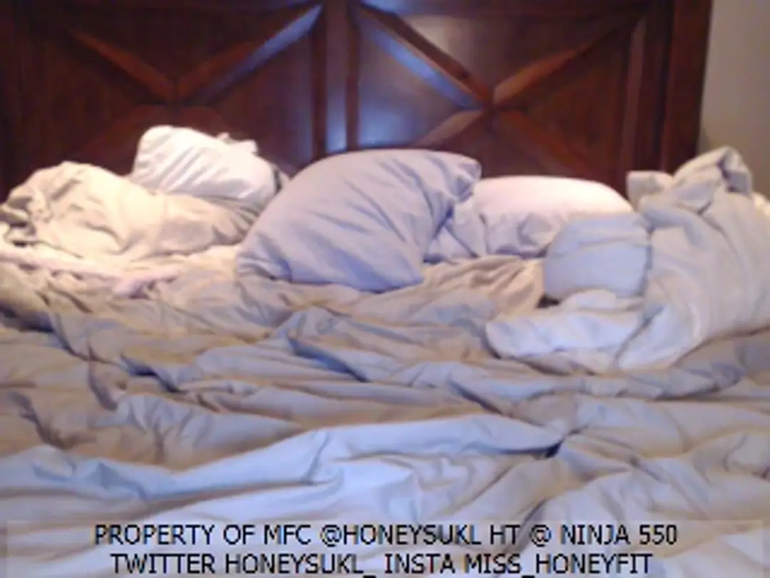 HONEYSUKL show preview