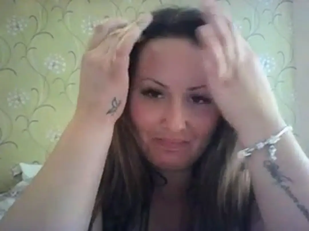 XxJenBradyxX show preview