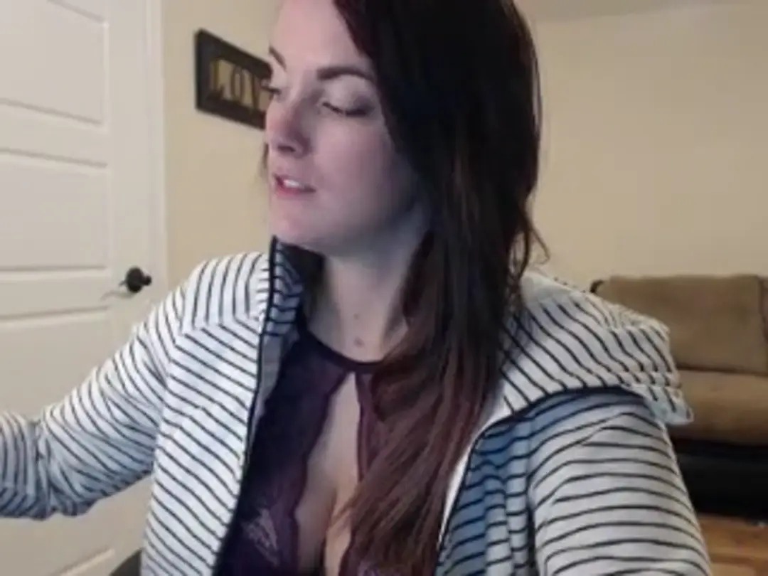 Olivia_Paige show preview