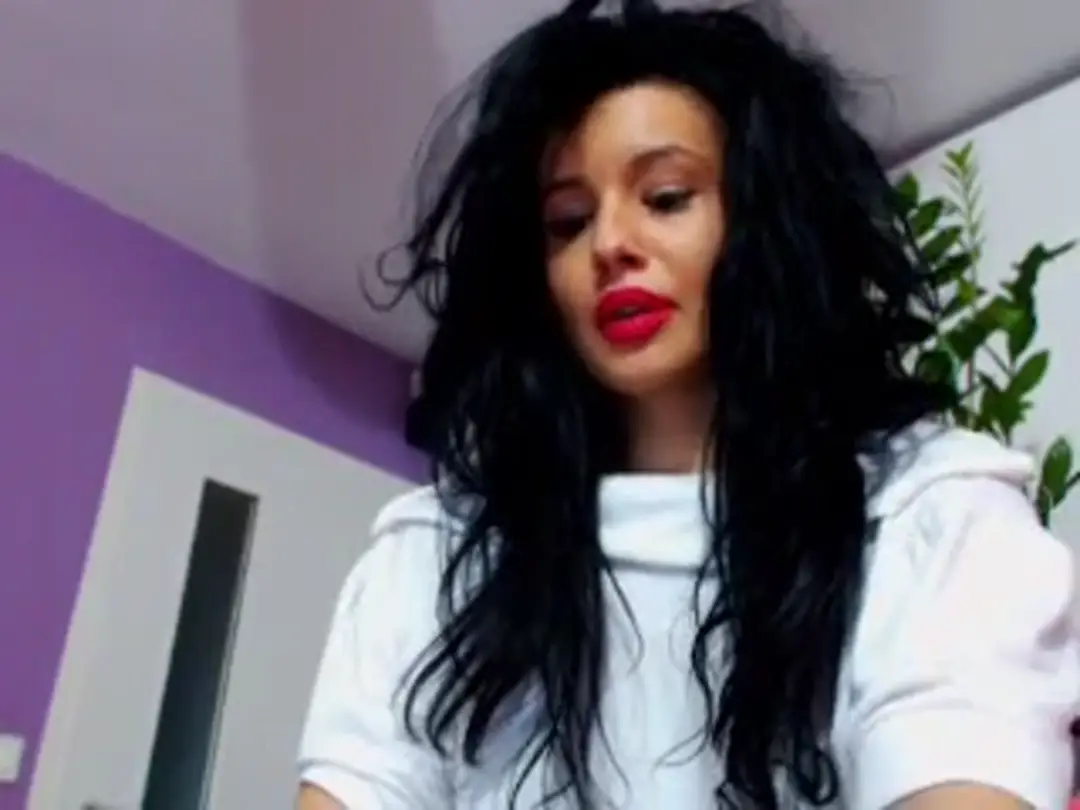 SweetRue show preview