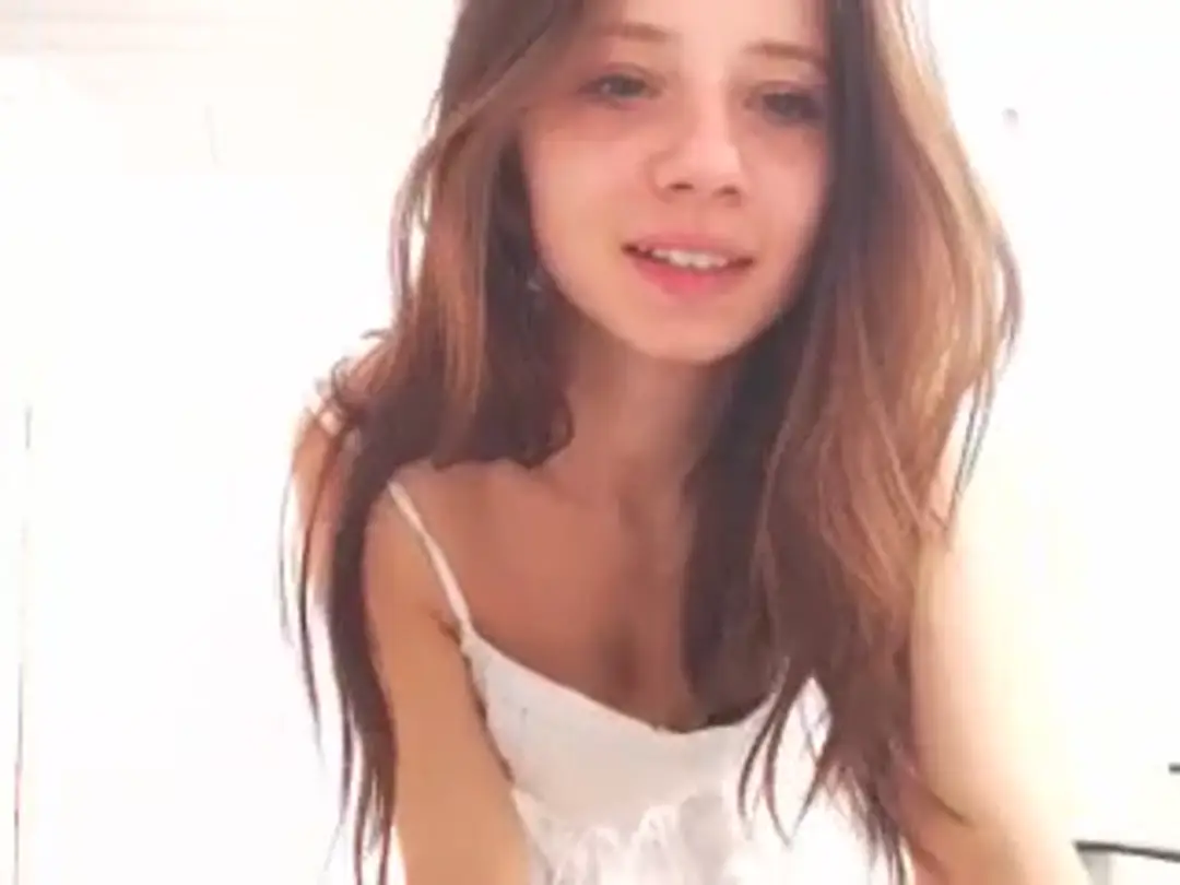 Brunetegirl video #47319