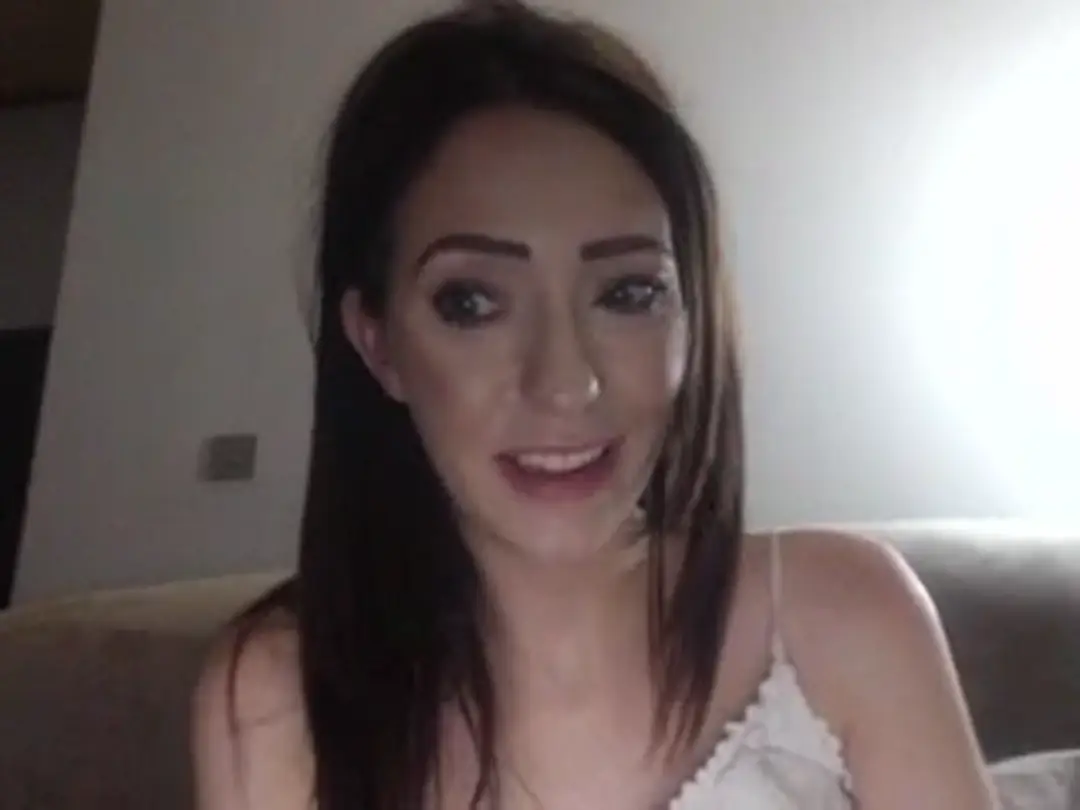 Louise_hollie show preview