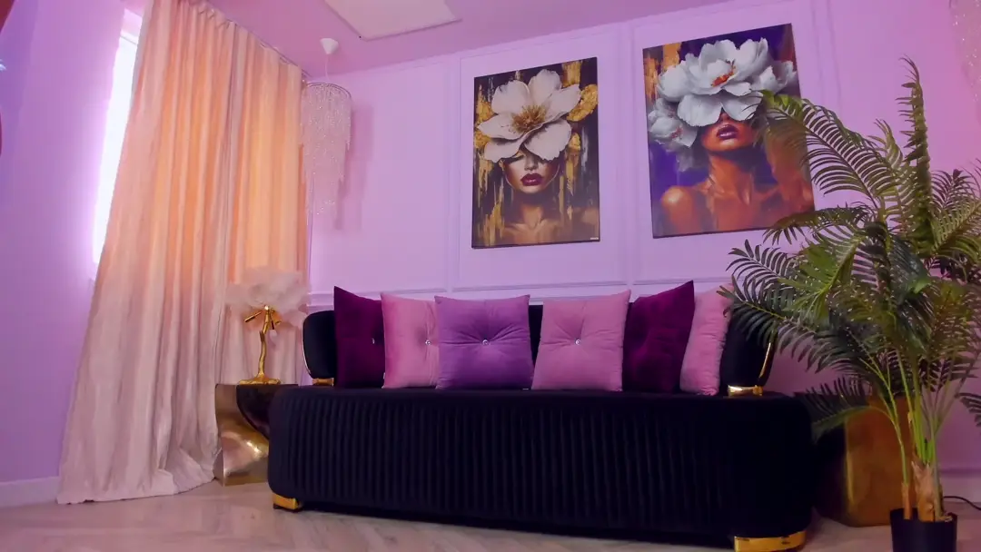 CarlaWhiteX show preview