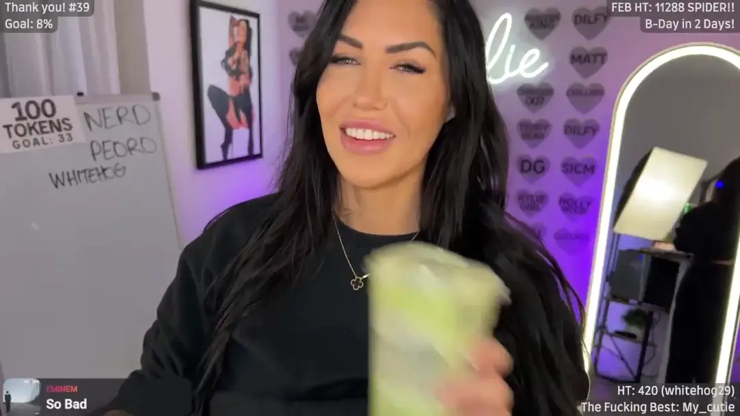 ItsKylieEh show preview