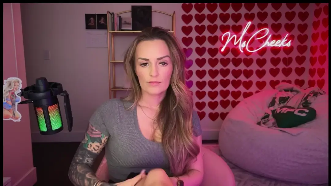 MsCheeks show preview