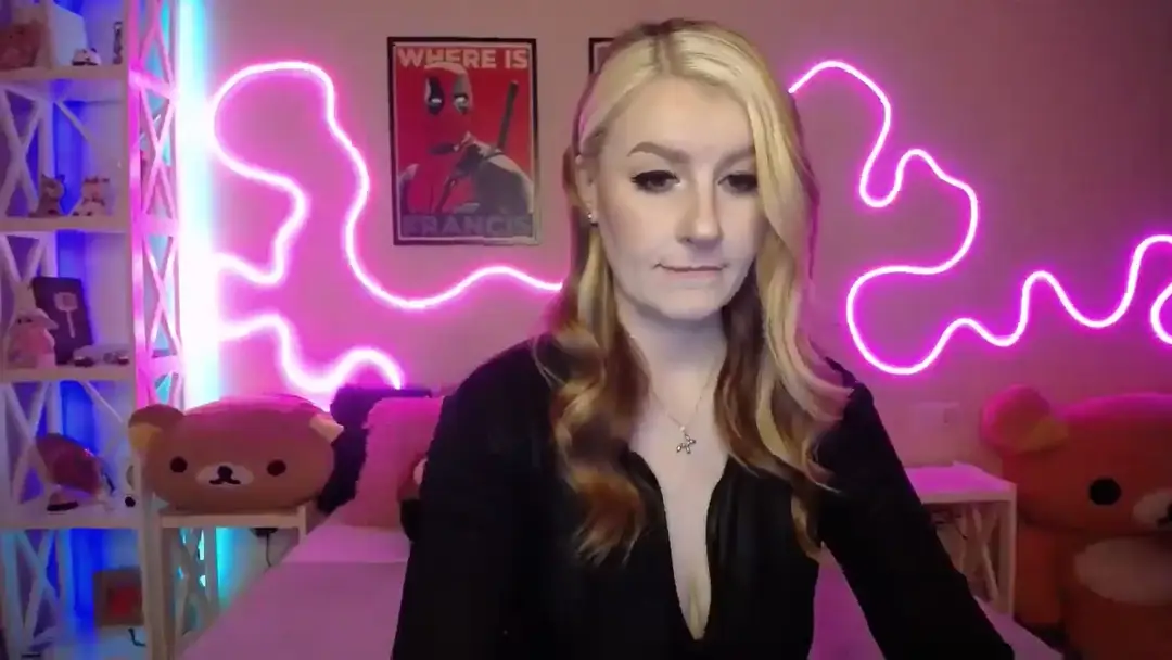 HOWERGIRL show preview