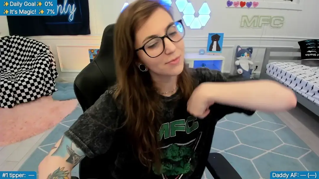 TheSharkQueen video #4275