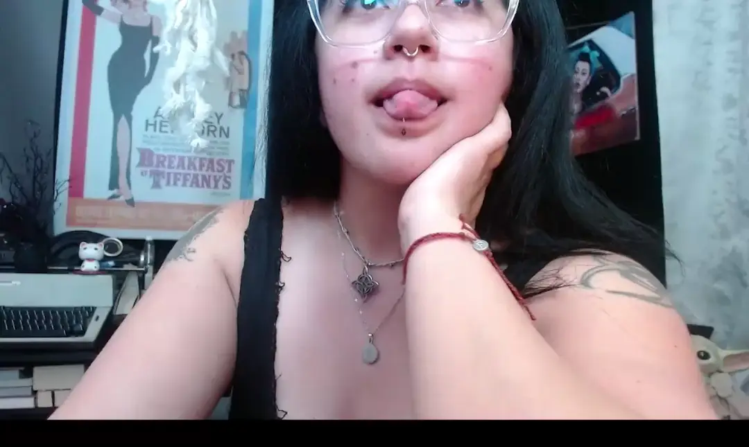 MonikaBohn992 show preview