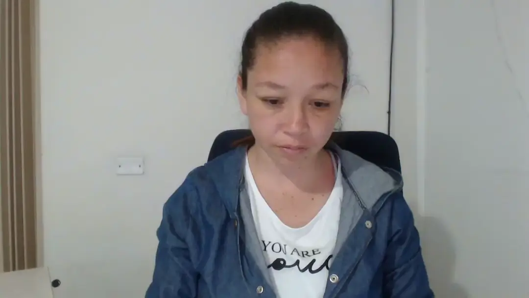 Elainecoop21 show preview