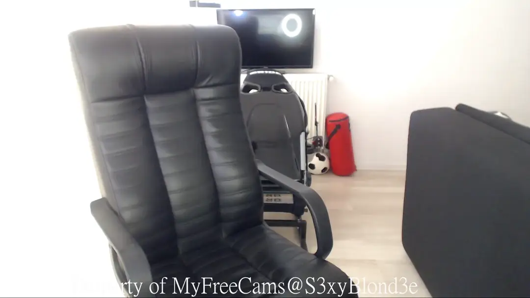 S3xyBlond3e video #7587