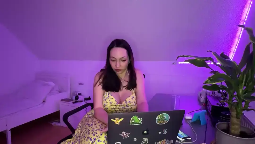 Video #8391 by RoxyVibe