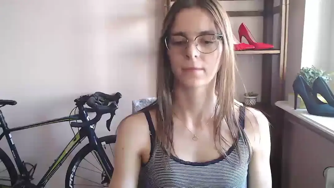 MegiLive show preview