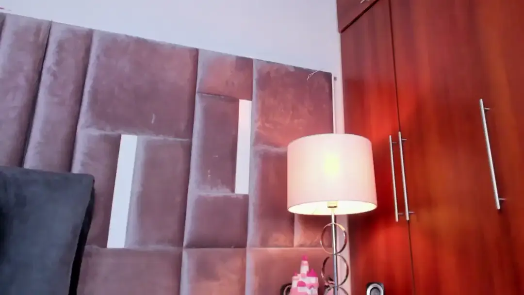 Nia_Bunny show preview