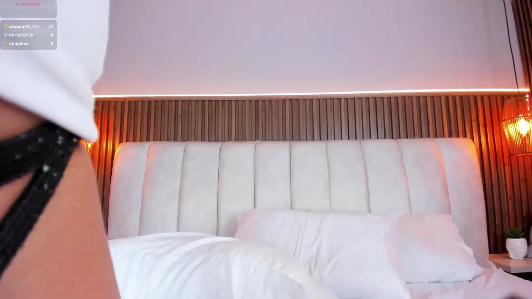 MartinaJons show preview