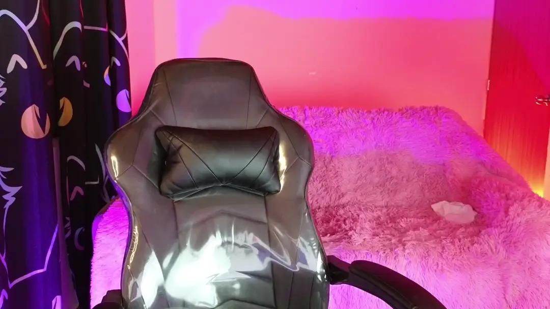 Nikolwalter show preview