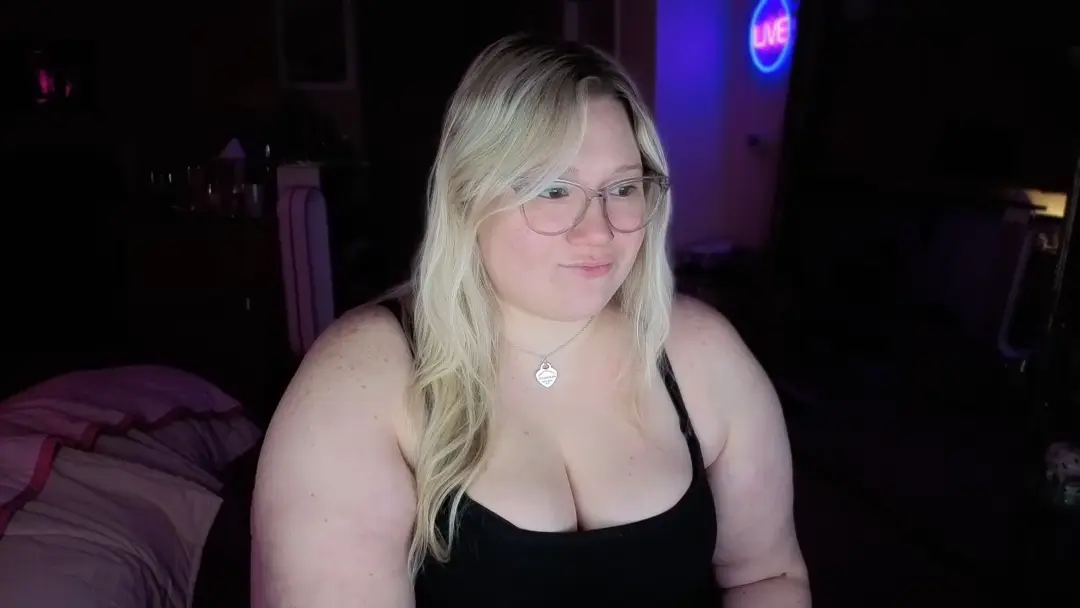 PiggyRose show preview